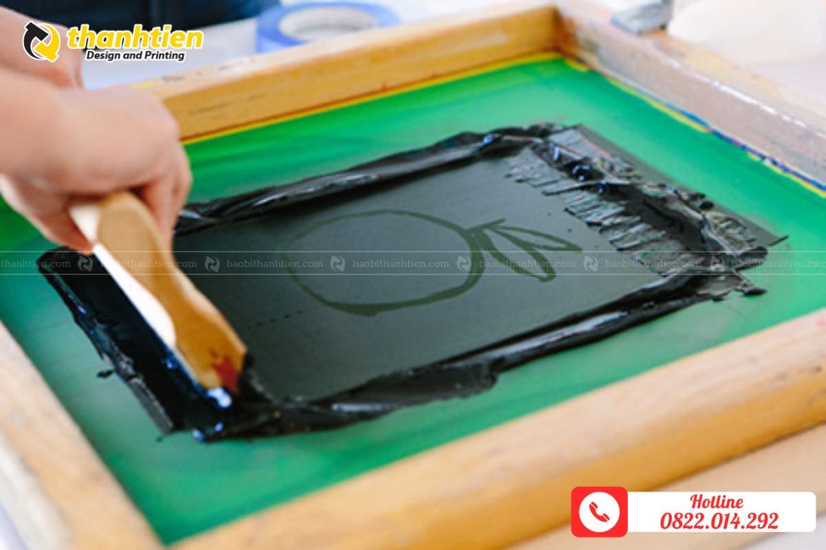 In lụa thủ công tại Bao Bì Thành Tiến