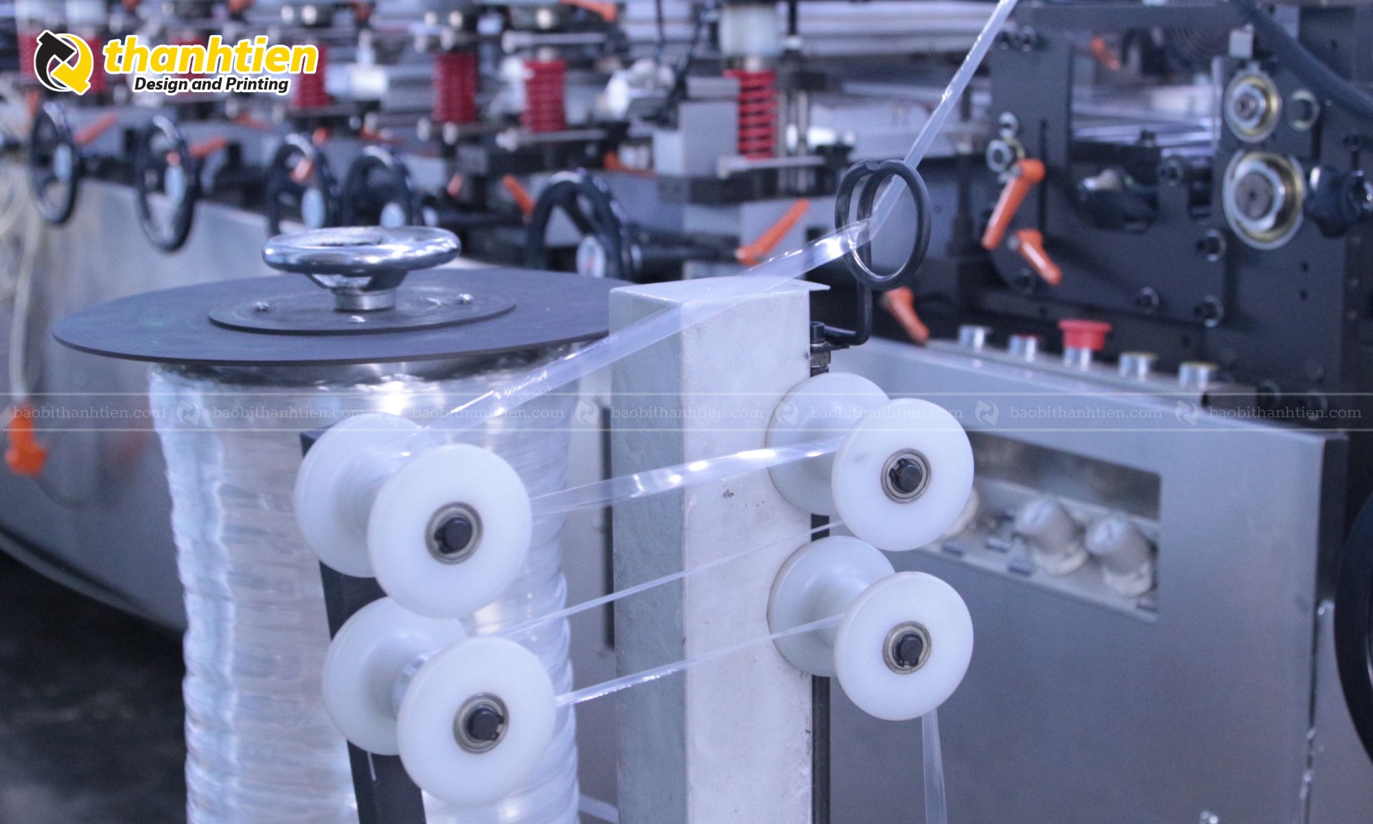 Mua túi OPP dán miệng giá rẻ tại xưởng sản xuất Bao Bì Thành Tiến