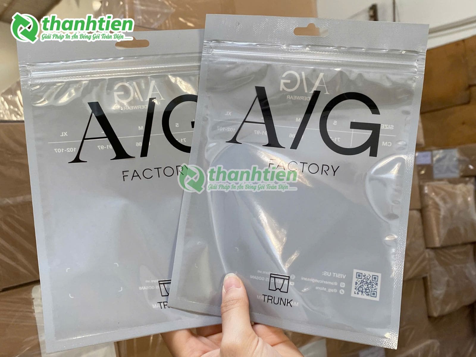 in t&uacute;i zip đục lỗ c&aacute;nh bướm